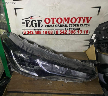 TOYOTA COROLLA CROSS SAĞ FAR ORJINAL HATASIZ