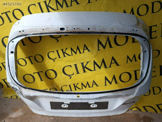 FORD FİESTA ARKA BAGAJ KAPAĞI