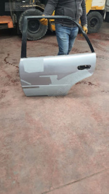 Toyota Corolla 1999-2002 Model Sol Arka Kapı