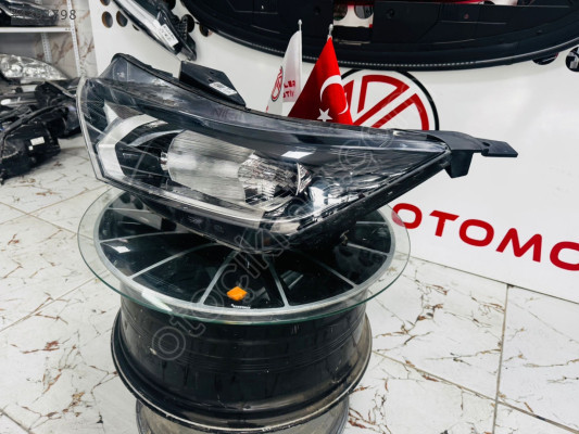 Hyundai i20 sol ön düz far