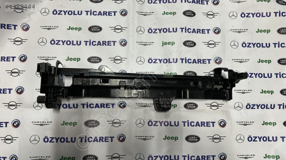 Mercedes W205 C Sol Radyatör Braketi Tutucu A0995042318