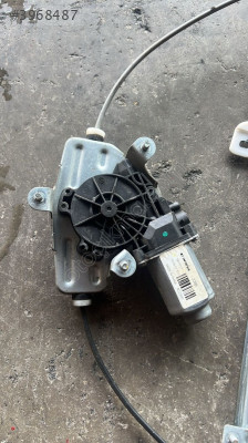 Hyundai accent blue sol arka kapı cam motoru
