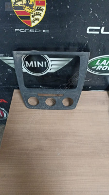 5L0858069 SKODA YETİ KLİMA TEYP ÇERÇEVESİ