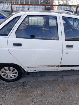 Lada Vega sağ arka kapı