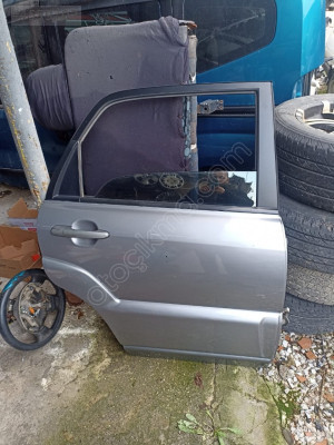 KİA SPORTAGE SAĞ ARKA KAPI ORJINAL ÇIKMA