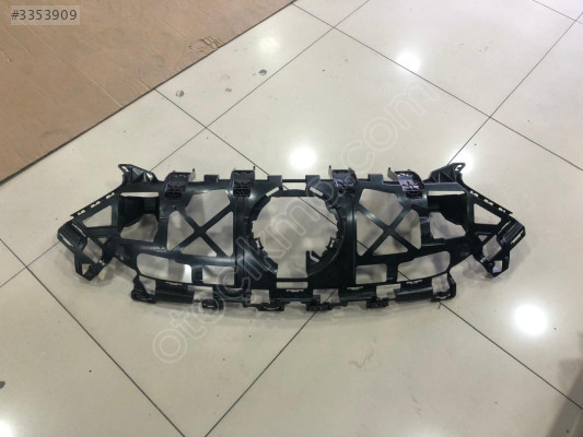 MERCEDES EQE W295 ÖN PANJUR BRAKETİ 2958883100