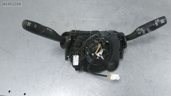 98426957YX FAR SİNYAL KOLU KOMPLE CORSA F