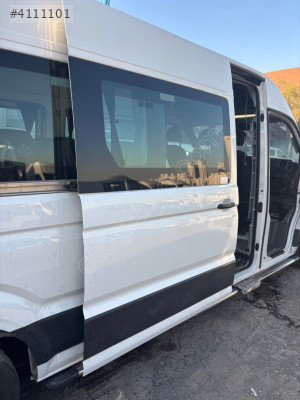 2023 CRAFTER ÇIKMA ORJİNAL HATASIZ BOYASIZ SAĞ SÜRGÜLÜ KAPI