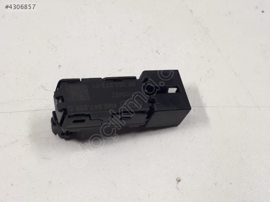 4M0947356D ORJİNAL SAĞ SOL KAPI İÇ AYDINLATMA LEDI AUDI Q7