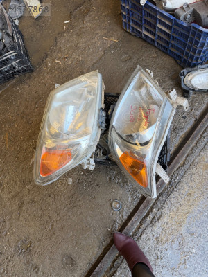 Toyota Hilüx  sağ sol far