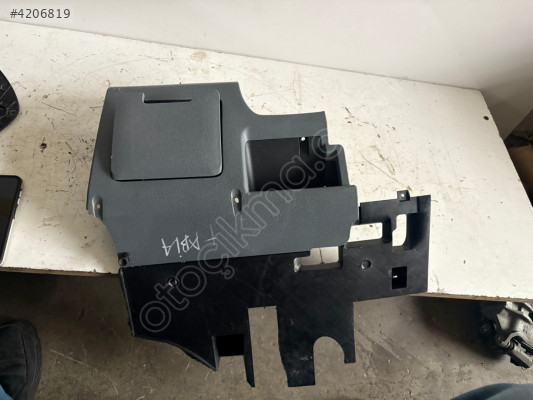 SKODA FABİA TORPİDO DİREKSİYON ALT KAPAĞI