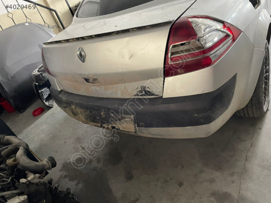 RENAULT MEGANE 2 ARKA TAMPON ORJİNAL ÇIKMA