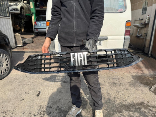 2020/2024 FİAT EGEA ORJINAL ÖN PANJUR