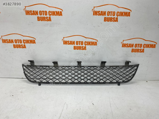 Mitsubishi L200 Ön Tampon Izgarası  – MN142535