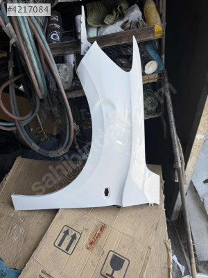 Citroen c eliza sol çamurluk boyasız