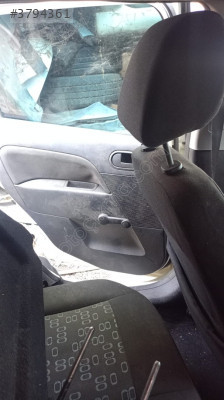 ford fiesta sol arka kapı döşemesi
