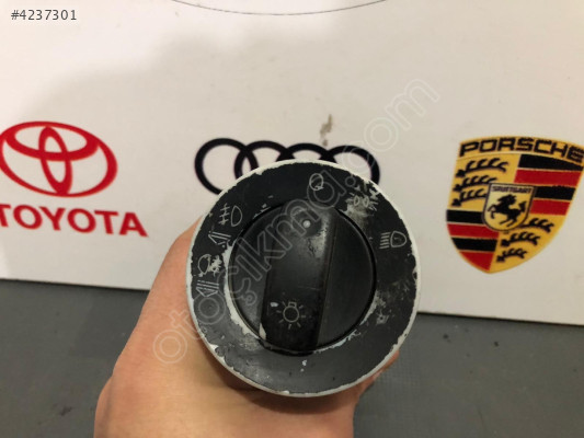 AUDİ A4 FAR ANAHTARI ORJİNAL