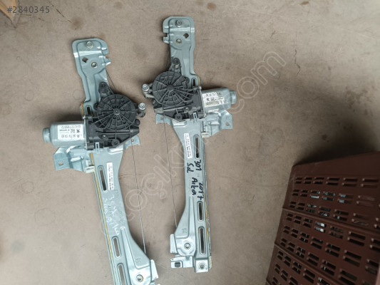 Peugeot 301 sağ arka sol arka cam krikosu 9677417480-9677417580