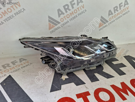 Toyata coralla 2016 2020 arasi sağ ön far