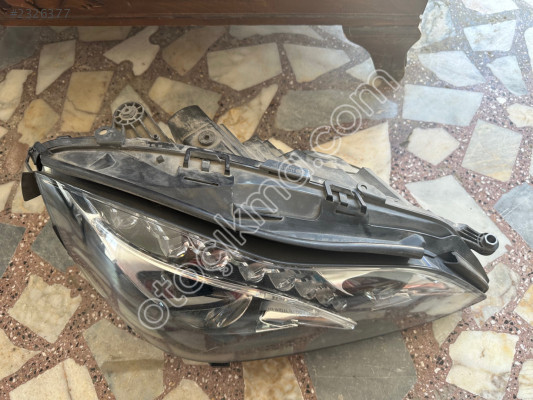 MERCEDES E SERİSİ W212 ÇIKMA ORJİNAL SAĞ ÖN FAR