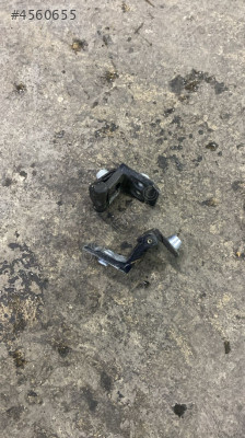 Peugeot 206 sağ ön kapı menteşesi