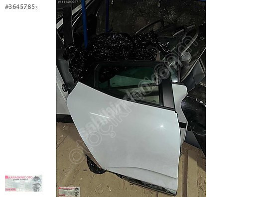 RENAULT CLİO 5 SAĞ ARKA KAPI