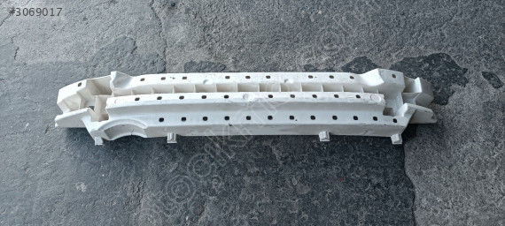 Megane 4 arka tampon demiri