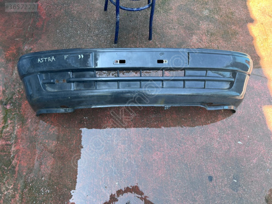 Opel astra f ön tampon dolu