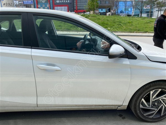 2024 Hyundai İ20 Sağ Ön Kapı