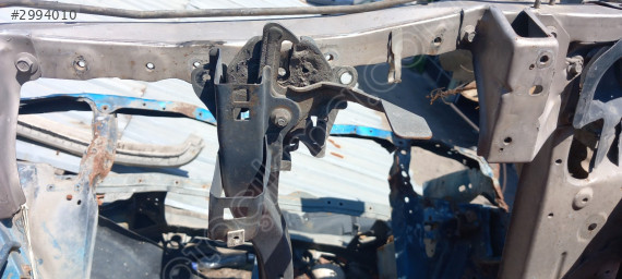 Çıkma mazda 626 kaput kilidi
