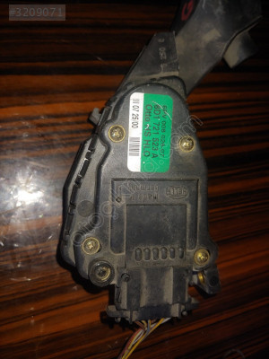 8D1 721 523 A GAZ POTANSİYEMETRE