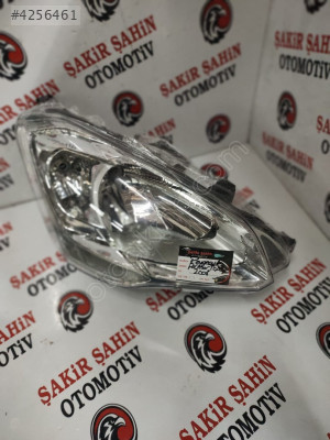 2008-2010 Peugeot Partner Sağ Ön Far Parçası