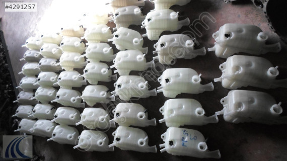 TOYOTA AURIS 2008 YENİ ORJİNAL RADYATÖR YEDEK SU BİDONU