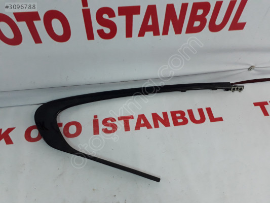 BMW  ÇITA ARKA KELEBEK CAM ÇITASI