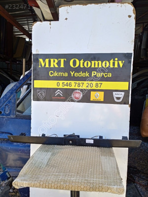 Nissan Primera bagaj kilidi