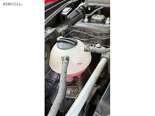 Chery Tiggo 8 Radyatör Su Deposu sökme yedek parça