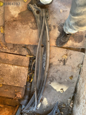 MITSUBISHI LANCER 2009  ÖN CAM İZGARASI GÜÇMANLAR