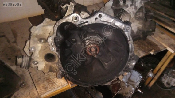 Mazda 323 2.0 turbodizel manuel şanzıman çıkma