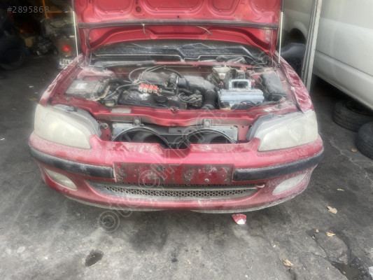 Peugeot 106 ön tampon kırmızı orijinal