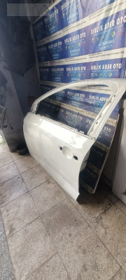 Renault Megane 4 sol ön kapı