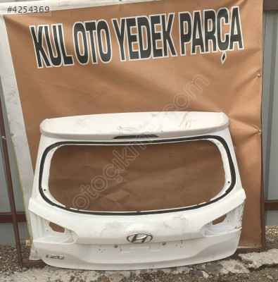 hyundai i20 bagaj kapağı