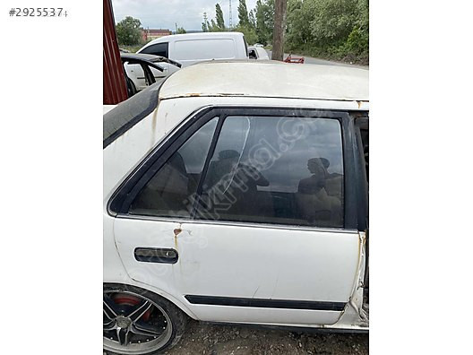1991 Toyota corona sağ arka kapı EMR OTOMATİV