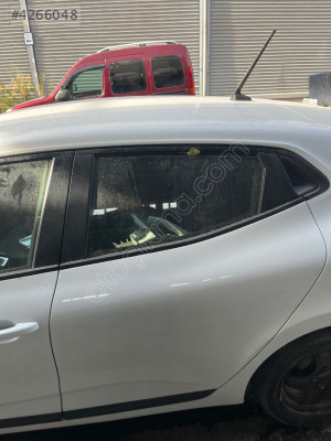 RENAULTE CLIO 5 SOL ARKAKAPI SÖKME HATSIZ