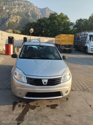 Dacia Sandero ön tampon