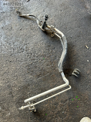 VOLVO V40 1.6 OTOMATİK KLİMA BORUSU ORJİNAL ÇIKMA