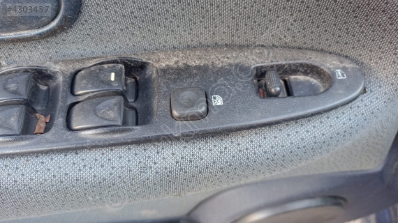 mitsubishi carisma sol ön kapı cam düğmesi