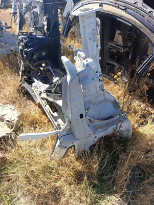 Fiat Punto sağ ön podya şase