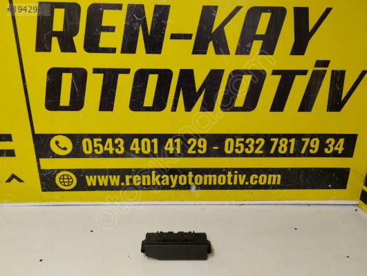 252368218R RENAULT KADJAR KOLEOS ROLE SİGORTA KUTUSU ÜST KAPAĞI