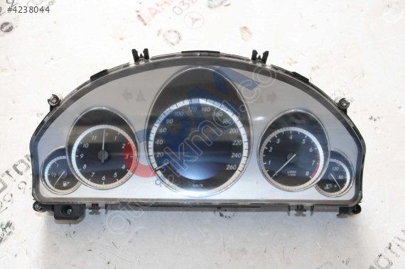 MERCEDES E SERİSİ A212 W212 GÖĞÜS SAATİ A2129004013