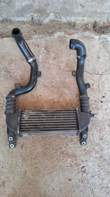 Ford Connet turbo radyatörü komple borular üzerinde